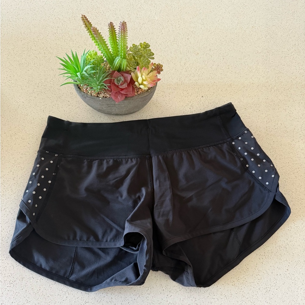Lululemon black speed short with reflective polka dots
